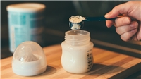 مزایا و معایب شیرخشک برای کودکان